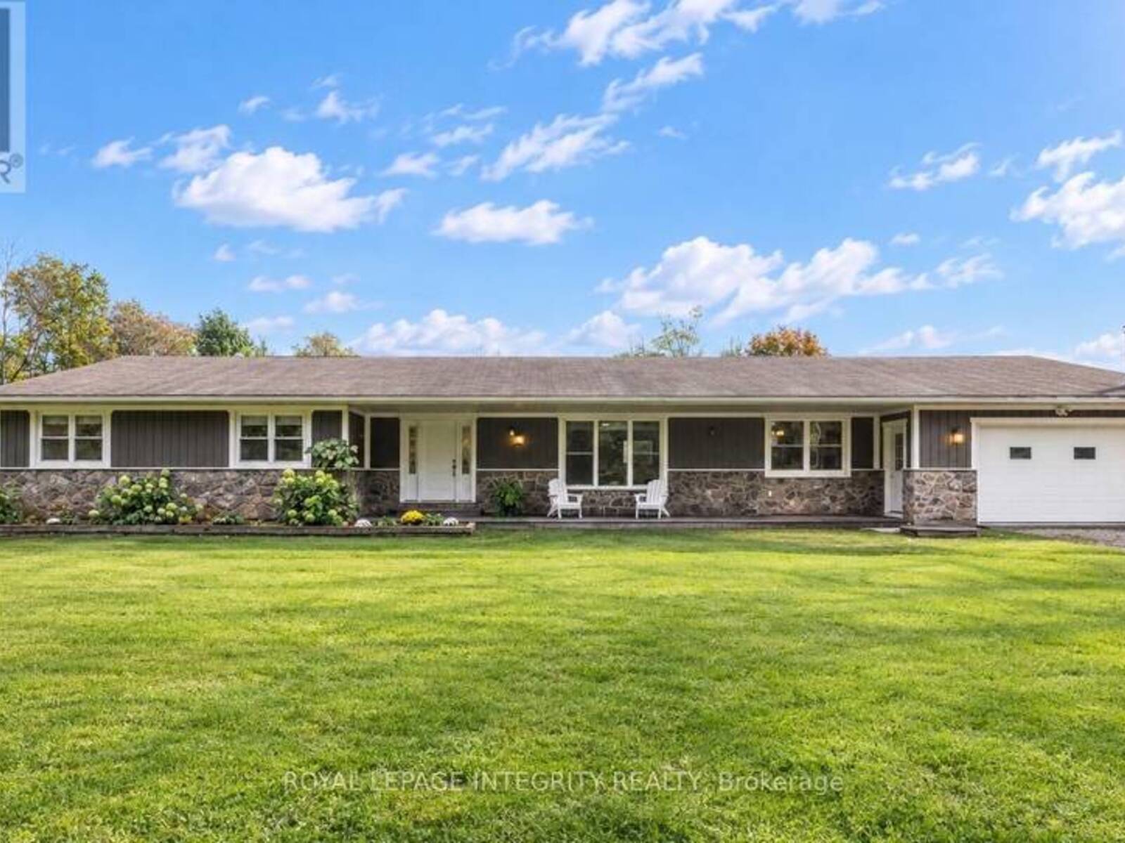 57 STRICKLAND ROAD, Rideau Lakes, Ontario K0G 1L0