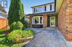 120 HAWK CRESCENT | Ottawa Ontario | Slide Image Two