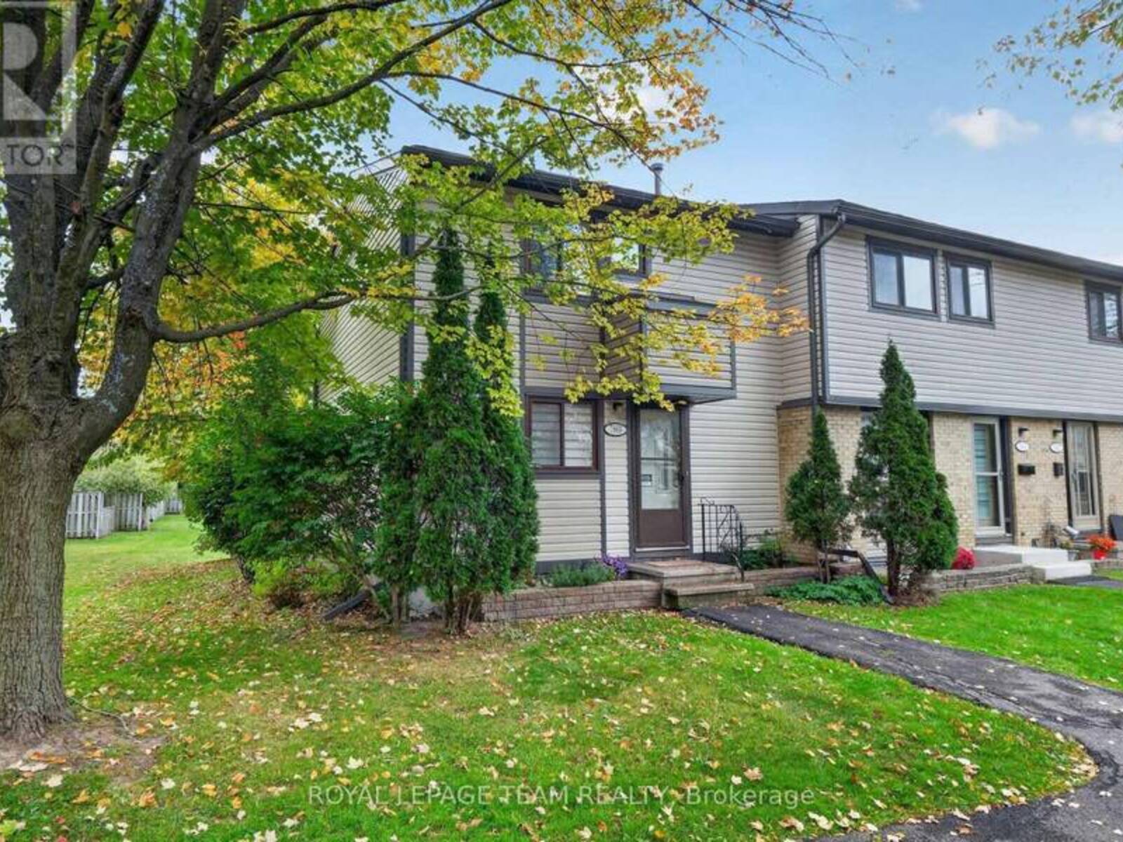 7866 JEANNE D'ARC BOULEVARD, Ottawa, Ontario K1C 2E9
