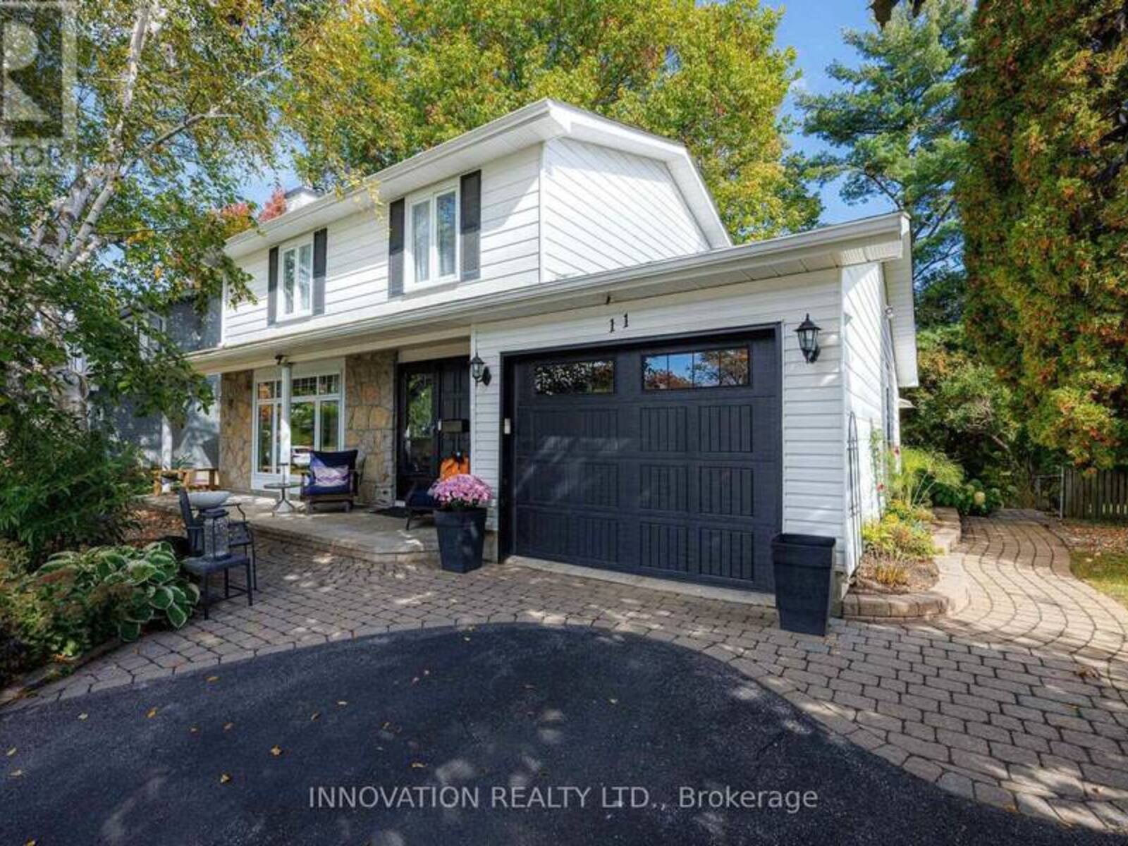 11 WELKIN CRESCENT, Ottawa, Ontario K2E 5M4