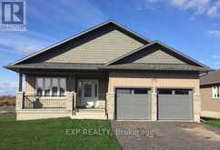 831 SOLIDEX PLACE | Russell Ontario | Slide Image One