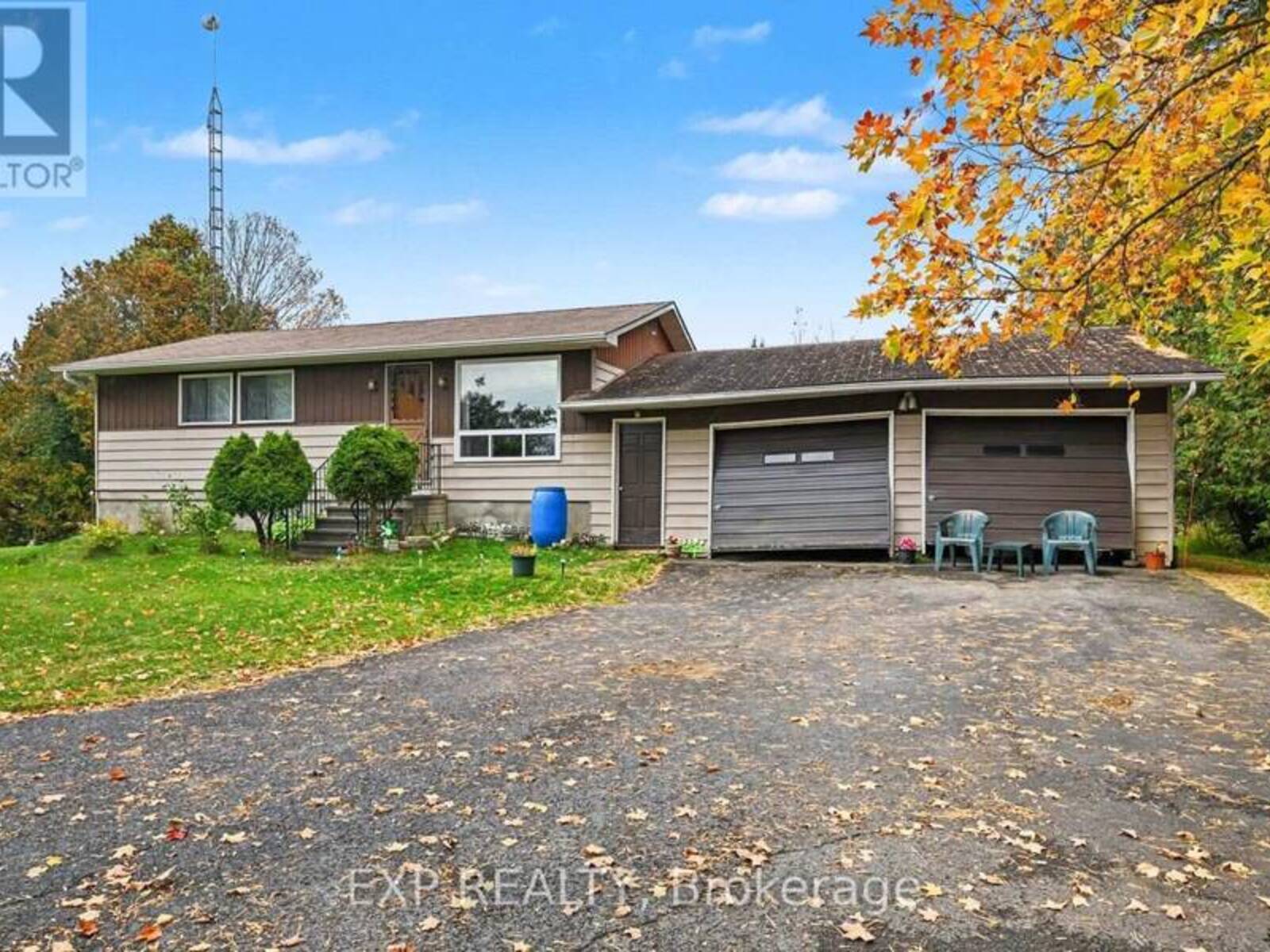 233 CLAYTON ROAD, Mississippi Mills, Ontario K0A 1A0