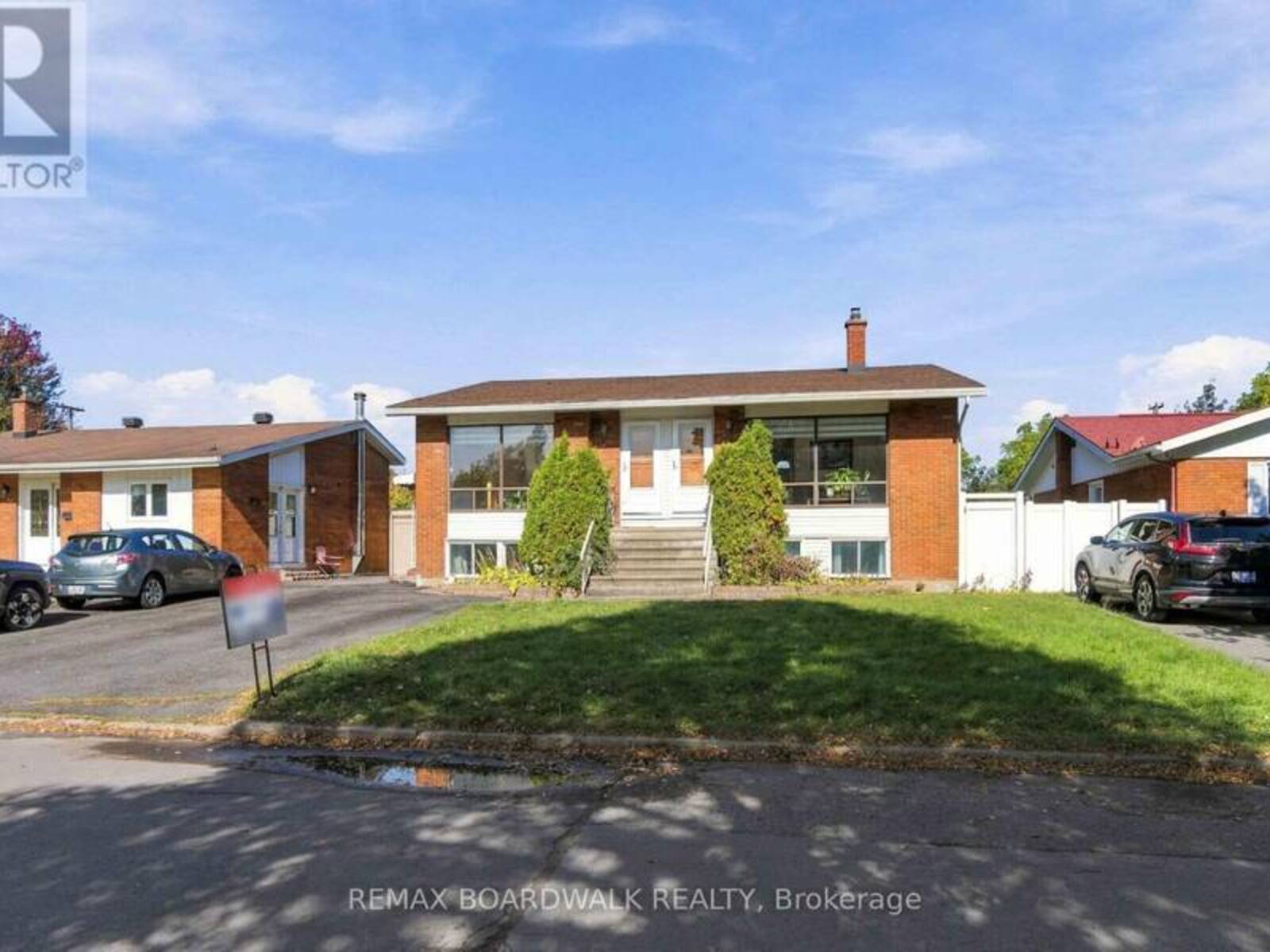 2173 CARNEGIE STREET, Ottawa, Ontario K1G 2V4