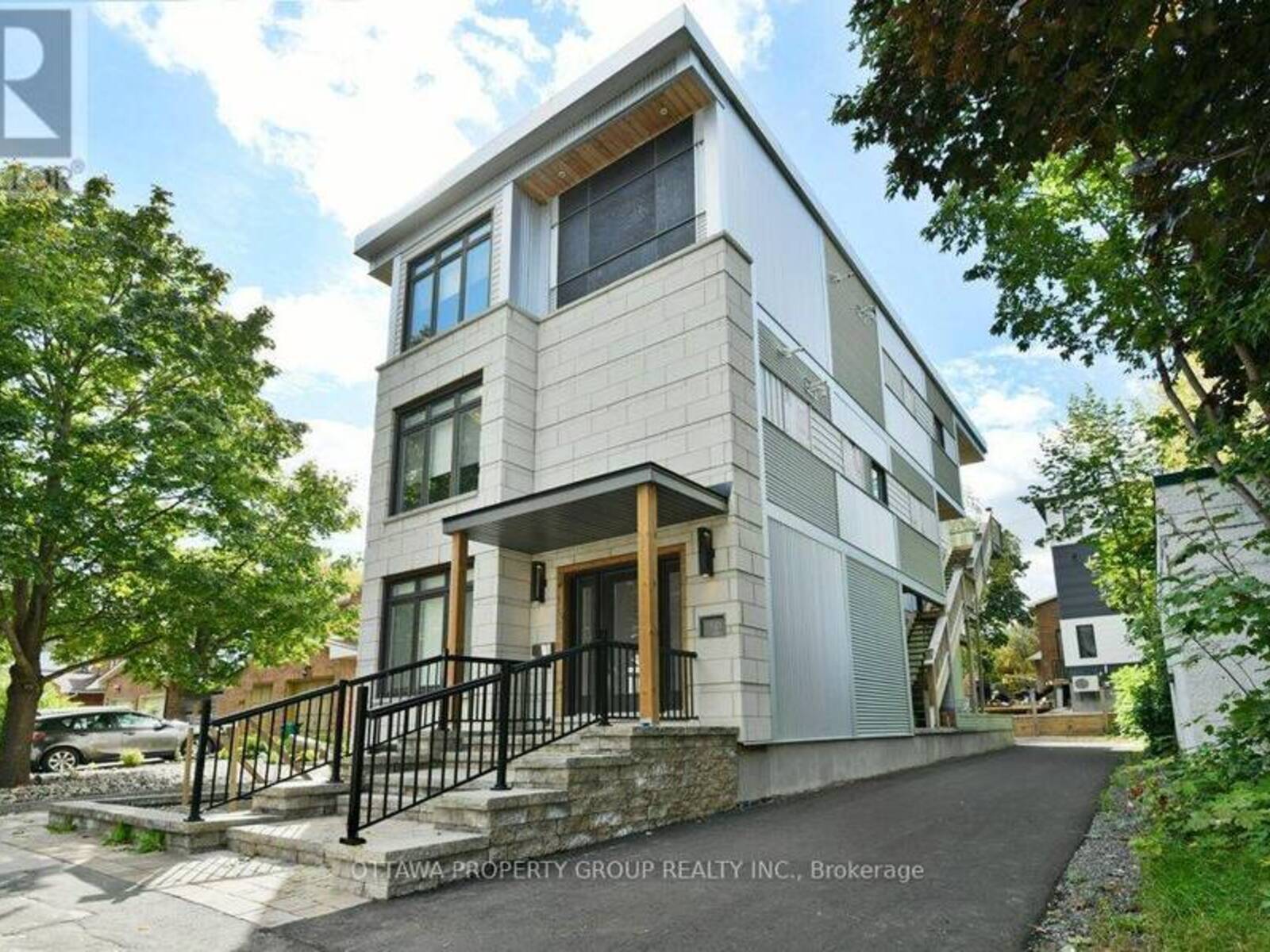 10 CHESTNUT STREET, Ottawa, Ontario K1S 0Z8