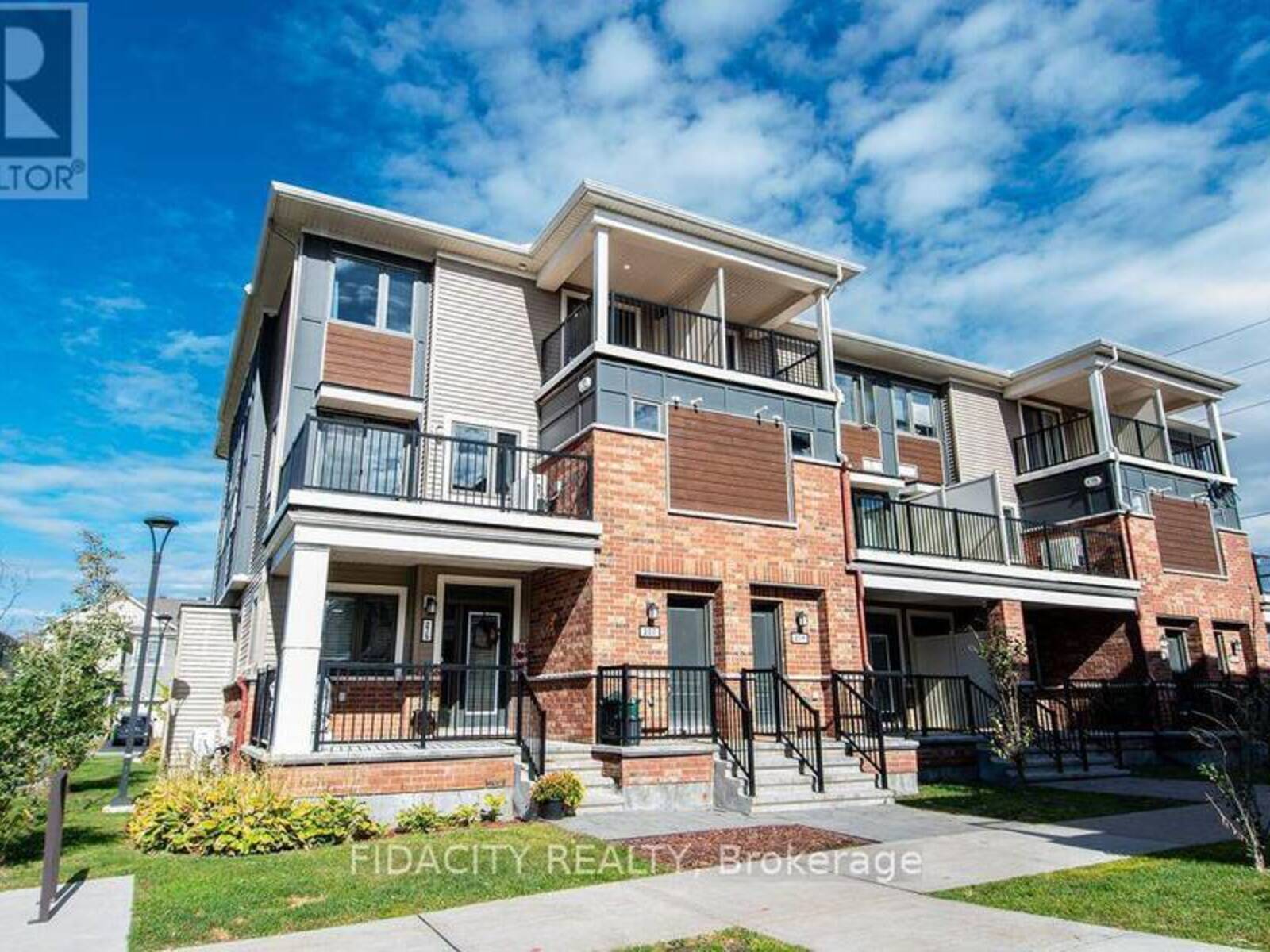 277 ZENITH PRIVATE, Ottawa, Ontario K2J 6N2