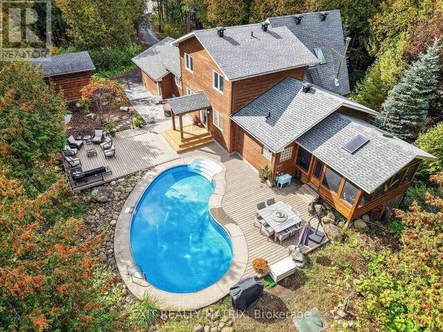 8010 IVESON DRIVE Ottawa Ontario, K0A 2P0 - 5 Bedrooms Home For Sale