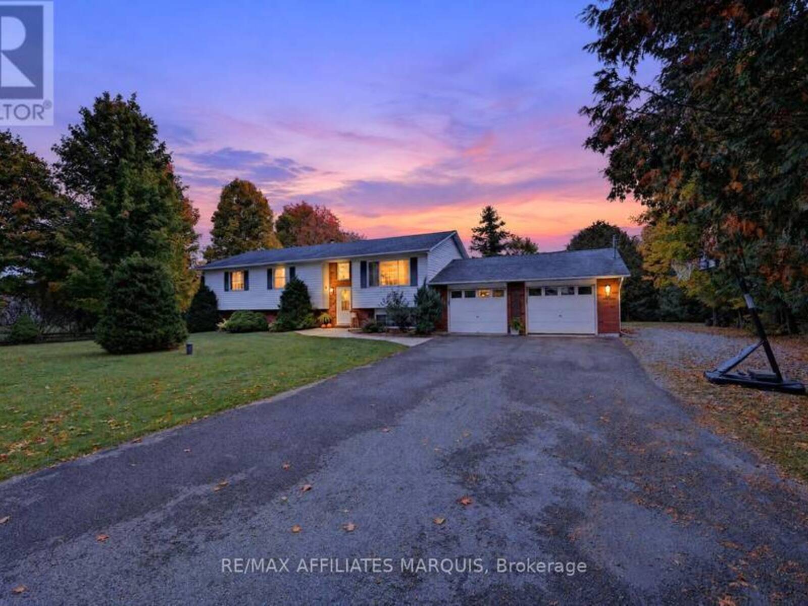 113 BAY ROAD, Rideau Lakes, Ontario K0G 1L0