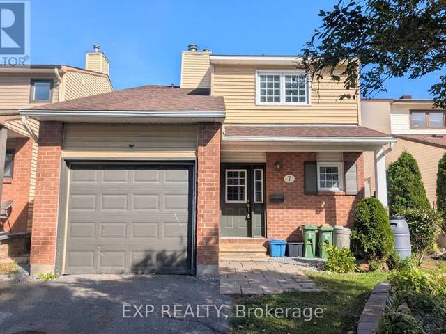 7 FULHAM COURT Ottawa Ontario, K2J 2J6 - 3 Bedrooms Home For Sale