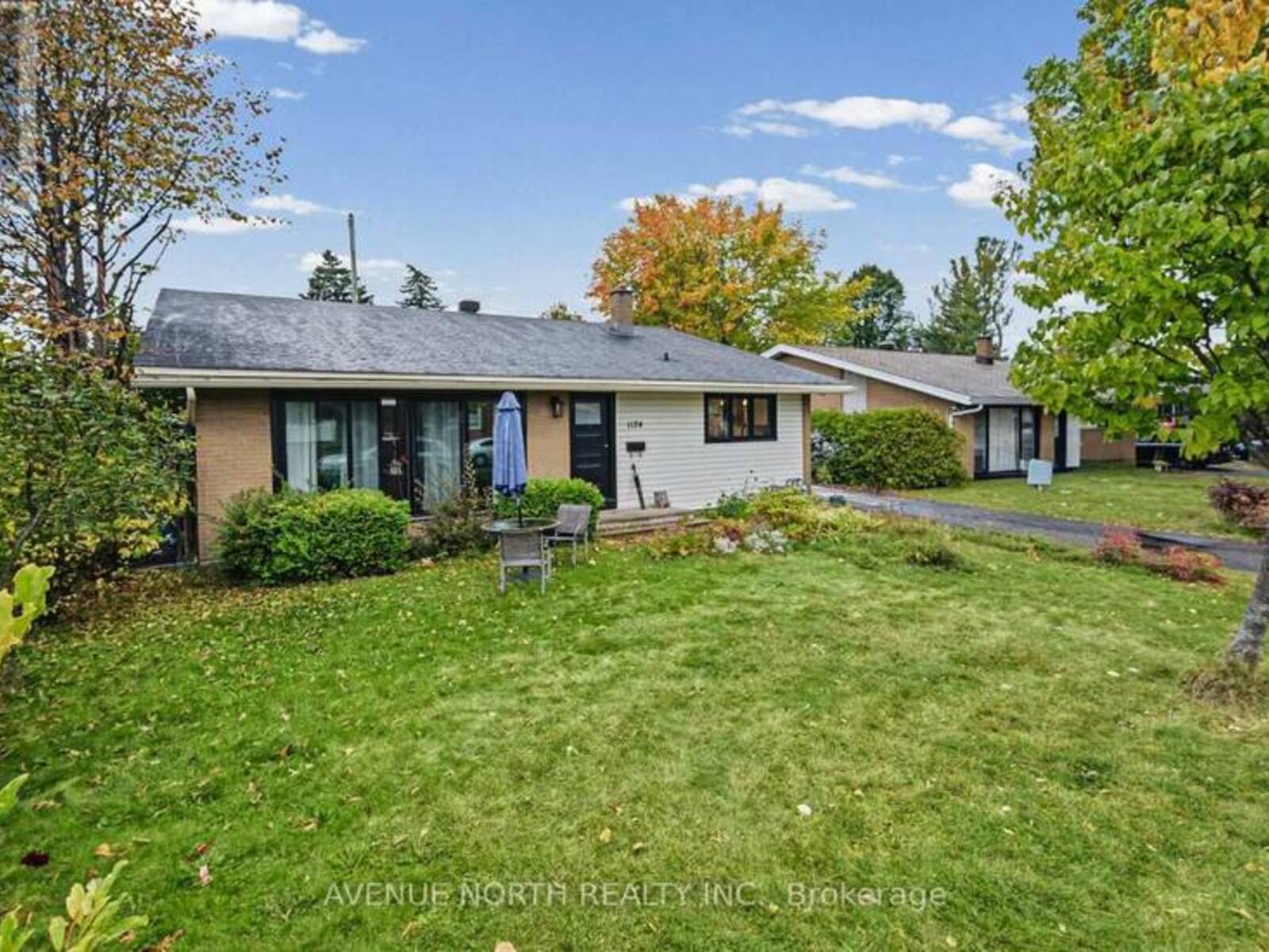 1174 MAYBANK STREET, Ottawa, Ontario K2C 2W6