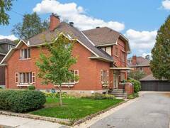 418 HAMILTON AVENUE S Ottawa Ontario, K1Y 1E3
