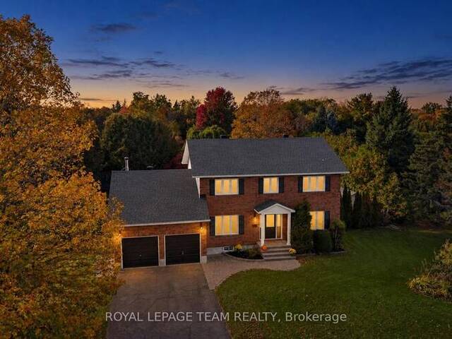 1366 CORNFIELD CRESCENT Ottawa Ontario, K4P 1E6 - 4 Bedrooms Home For Sale