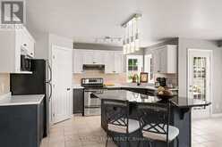 41 BLACKSHIRE CIRCLE | Ottawa Ontario | Slide Image Twelve