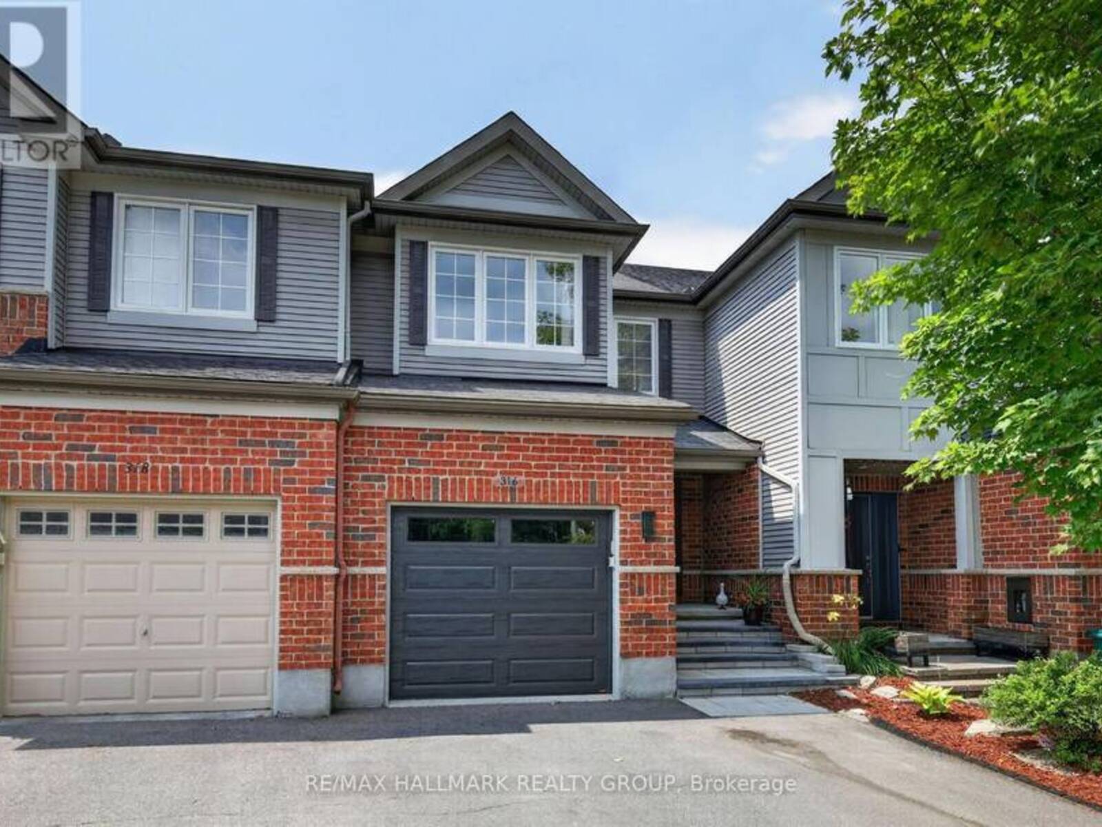 316 ALDWORTH PRIVATE, Ottawa, Ontario K2S 0M9