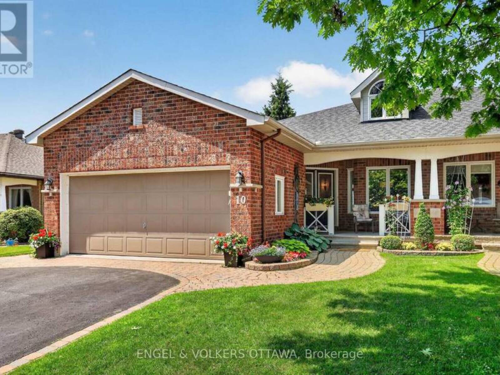 10 WATERTHRUSH CRESCENT, Ottawa, Ontario K2M 2V2