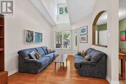 10 WATERTHRUSH CRESCENT | Ottawa Ontario | Slide Image Nine