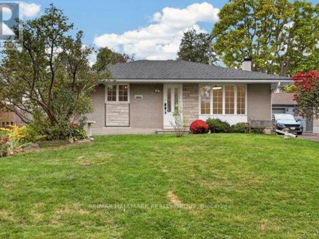 2524 HOPKINS ROAD Ottawa Ontario, K2B 7X7 - 3 Bedrooms Home For Sale