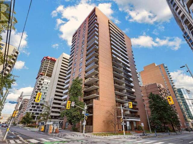 1601 - 475 LAURIER AVENUE W Ottawa Ontario, K1R 7X1 - 2 Bedrooms Condo For Sale
