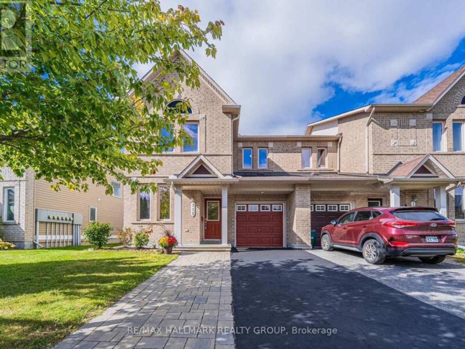 112 AKITA WALK, Ottawa, Ontario K2J 3T9