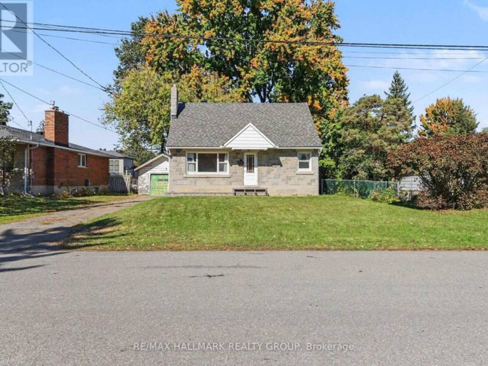 1388 NORMANDY CRESCENT, Ottawa, Ontario K2C 0N5