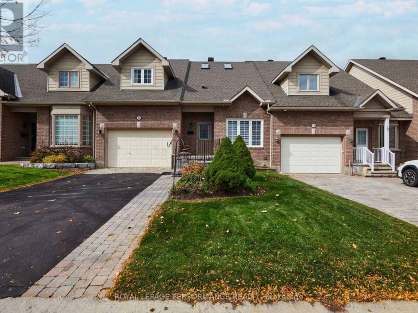 14 WINDEYER CRESCENT, Ottawa, Ontario K2K 2P6