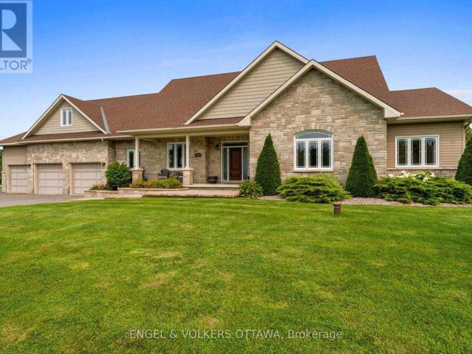 5579 LOMBARDY DRIVE, Ottawa, Ontario K0A 2W0