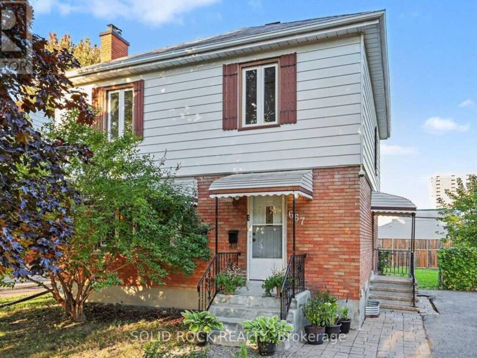 667 ALESTHER STREET, Ottawa, Ontario K1K 1H8