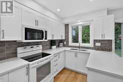 121 ST LAURENT BOULEVARD | Ottawa Ontario | Slide Image Fifteen