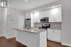 604 CHAPERAL PRIVATE | Ottawa Ontario | Slide Image Twelve