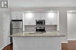 604 CHAPERAL PRIVATE | Ottawa Ontario | Slide Image Fifteen