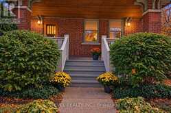 204 CLEMOW AVENUE | Ottawa Ontario | Slide Image Four