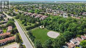 26 - 403 STRATAS CIRCUIT | Ottawa Ontario | Slide Image Thirty-five