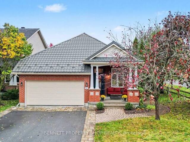 2 THUNDERBIRD CRESCENT Ottawa Ontario, K2M 2H4 - 3 Bedrooms Home For Sale