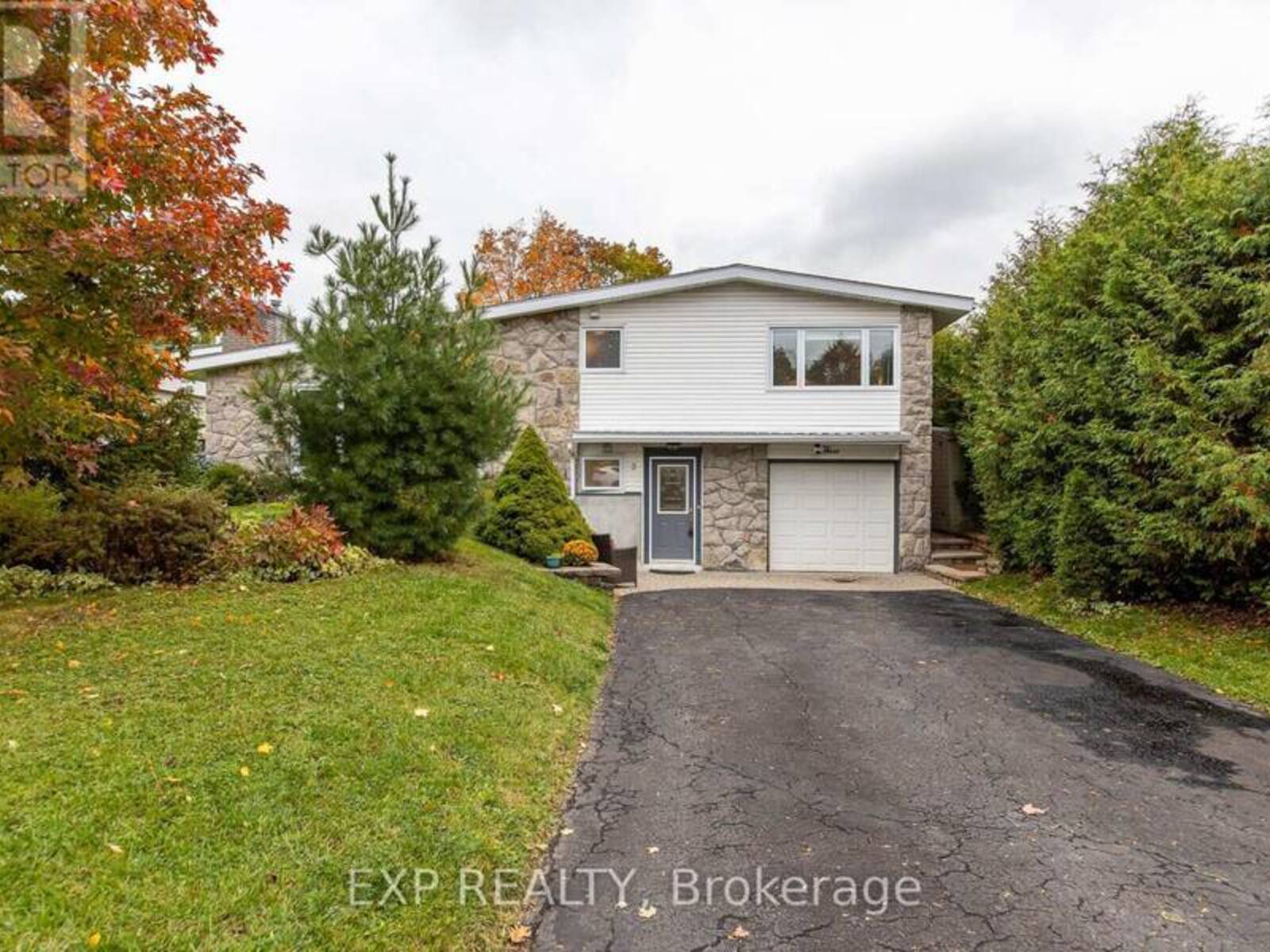 3 WELKIN CRESCENT, Ottawa, Ontario K2E 5M4