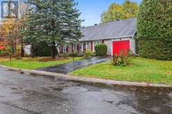 872 LAWNSBERRY DRIVE | Ottawa Ontario | Slide Image Three