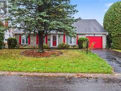 872 LAWNSBERRY DRIVE Ottawa Ontario, K1E 1X7