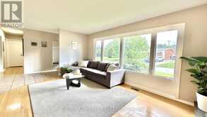 989 GOREN AVENUE | Ottawa Ontario | Slide Image Six