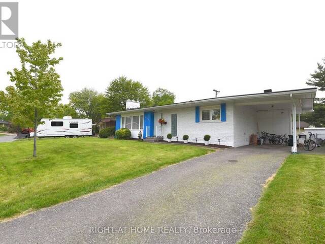 989 GOREN AVENUE Ottawa Ontario, K1G 2T8 - 4 Bedrooms Home For Sale