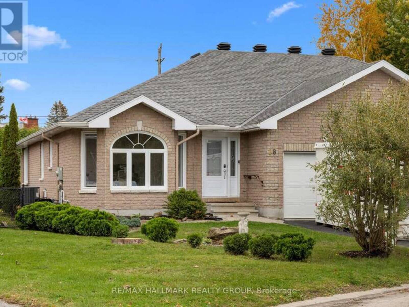 28 DR GORDON CRESCENT, Kemptville, Ontario K0G 1J0