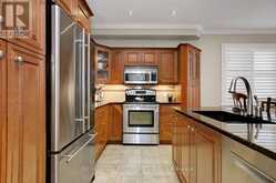 116 TRAIL SIDE CIRCLE | Ottawa Ontario | Slide Image Twelve