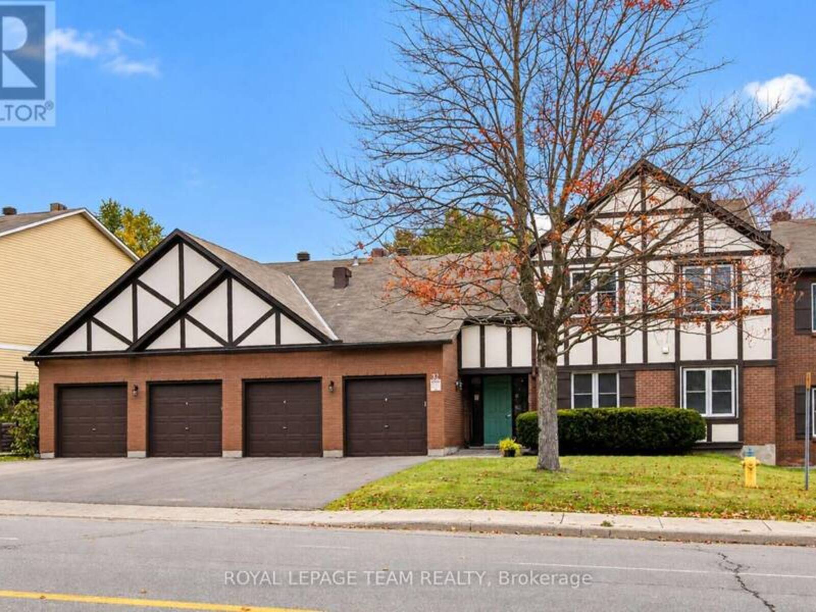 37C STONEHAVEN DRIVE, Ottawa, Ontario K2M 1E3