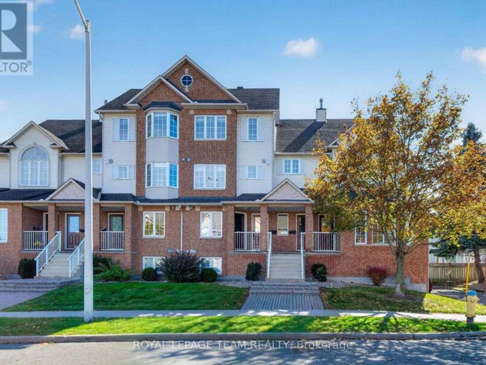 4482 HARPER AVENUE, Ottawa, Ontario K1J 1E1