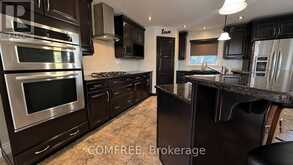 8 MARSHWOODS BOULEVARD | Kingsville Ontario | Slide Image Eleven
