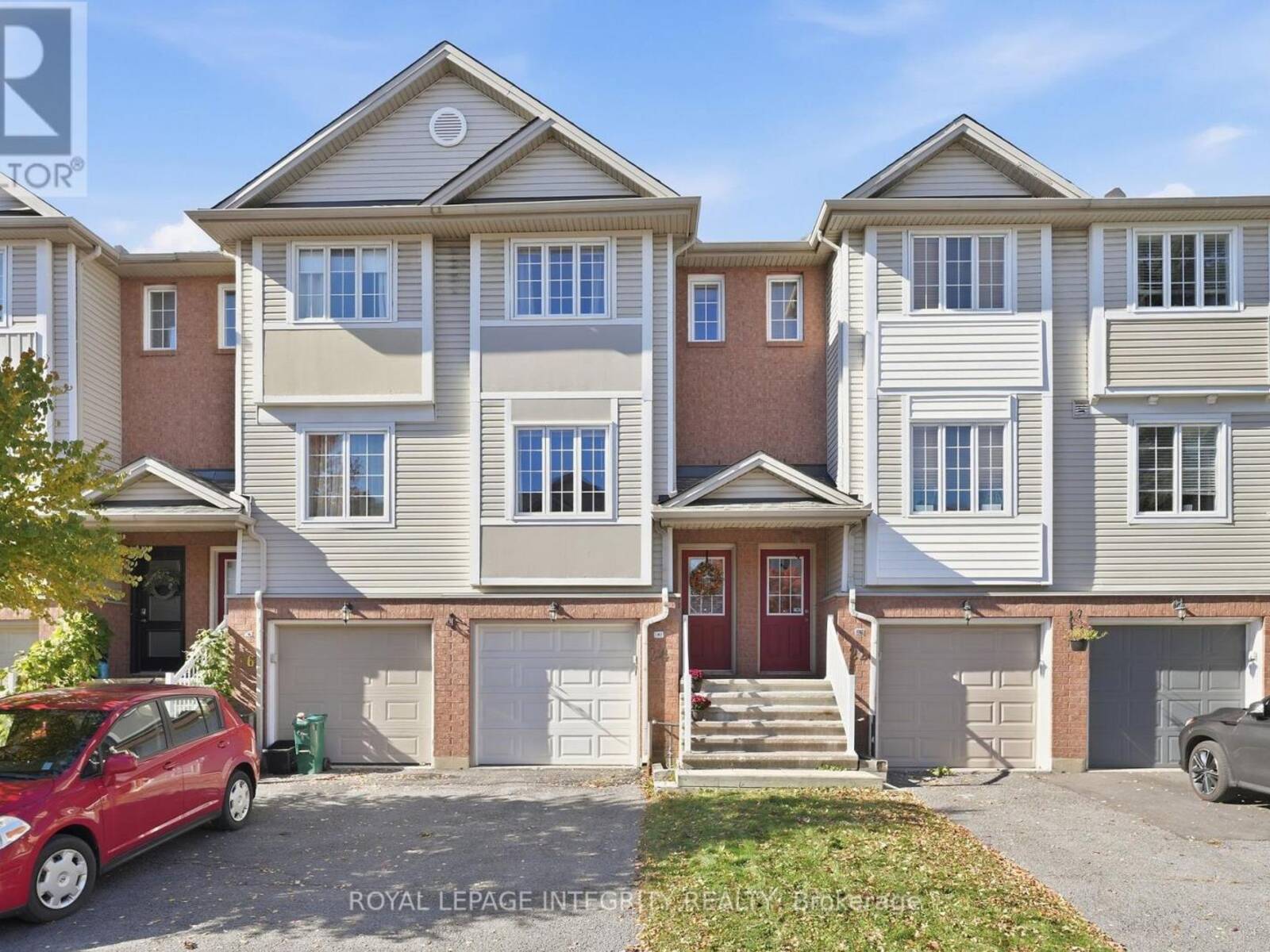 24 YORKVILLE STREET, Ottawa, Ontario K2C 4B6