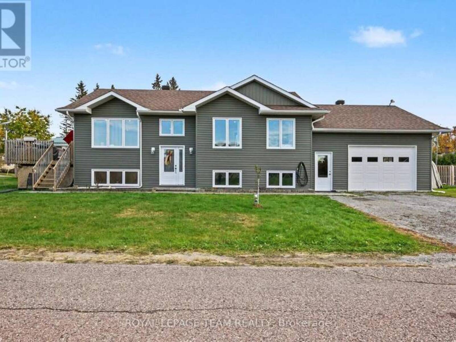 24 RAPID ROAD, Whitewater Region, Ontario K0J 2L0