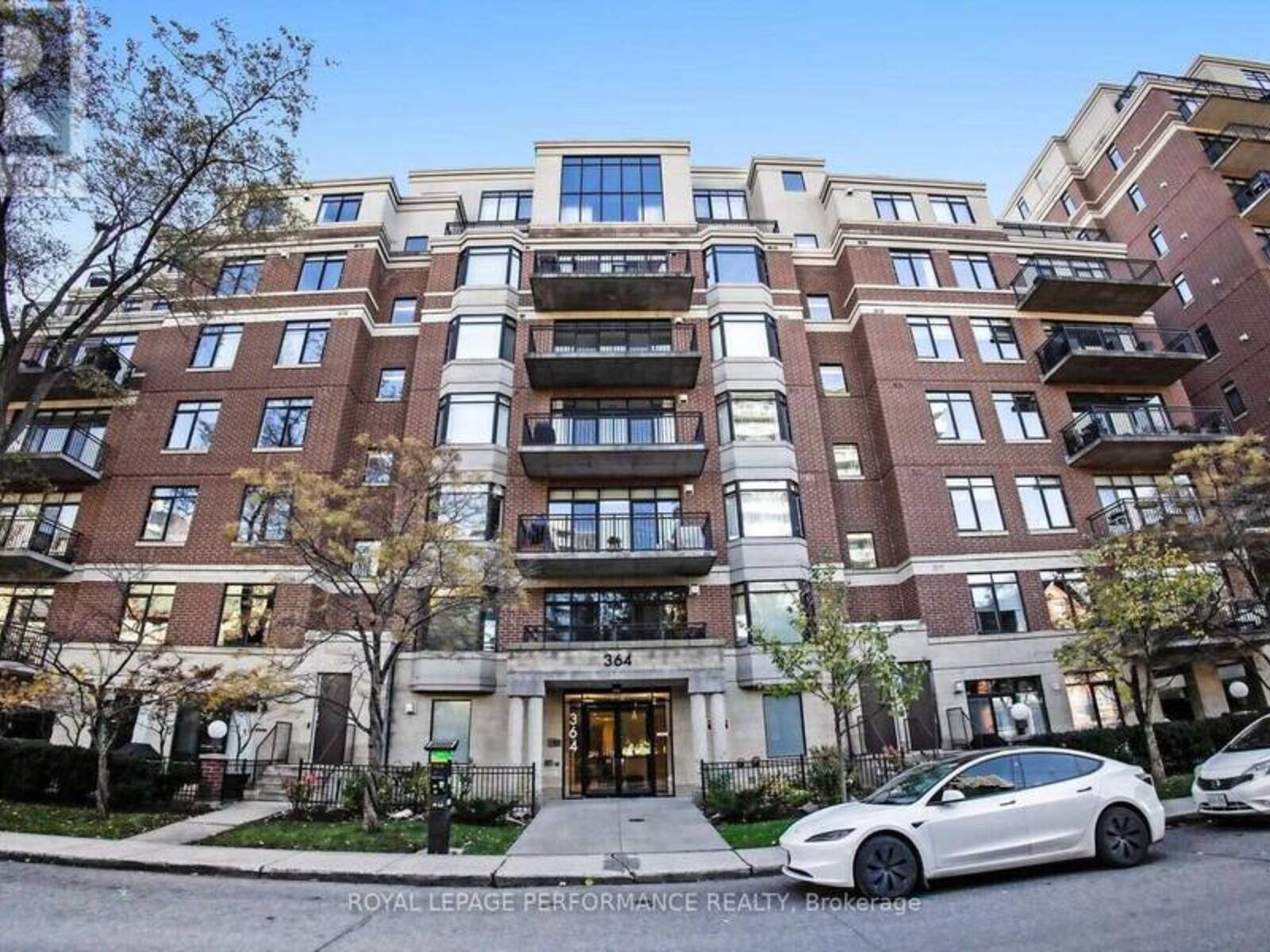 PH3 - 364 COOPER STREET, Ottawa, Ontario K2P 2P3