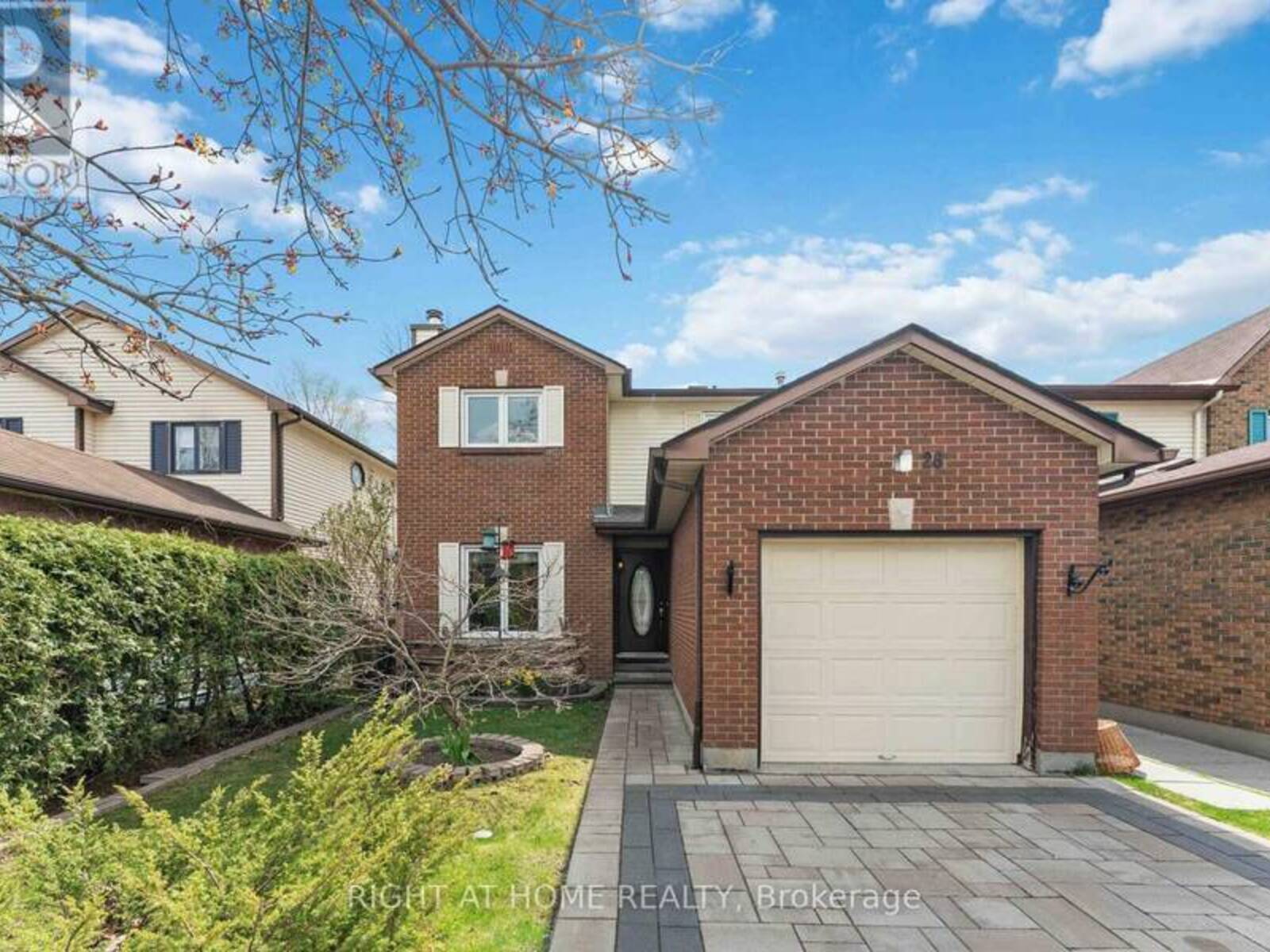 26 DENHAM WAY, Ottawa, Ontario K2S 1H5