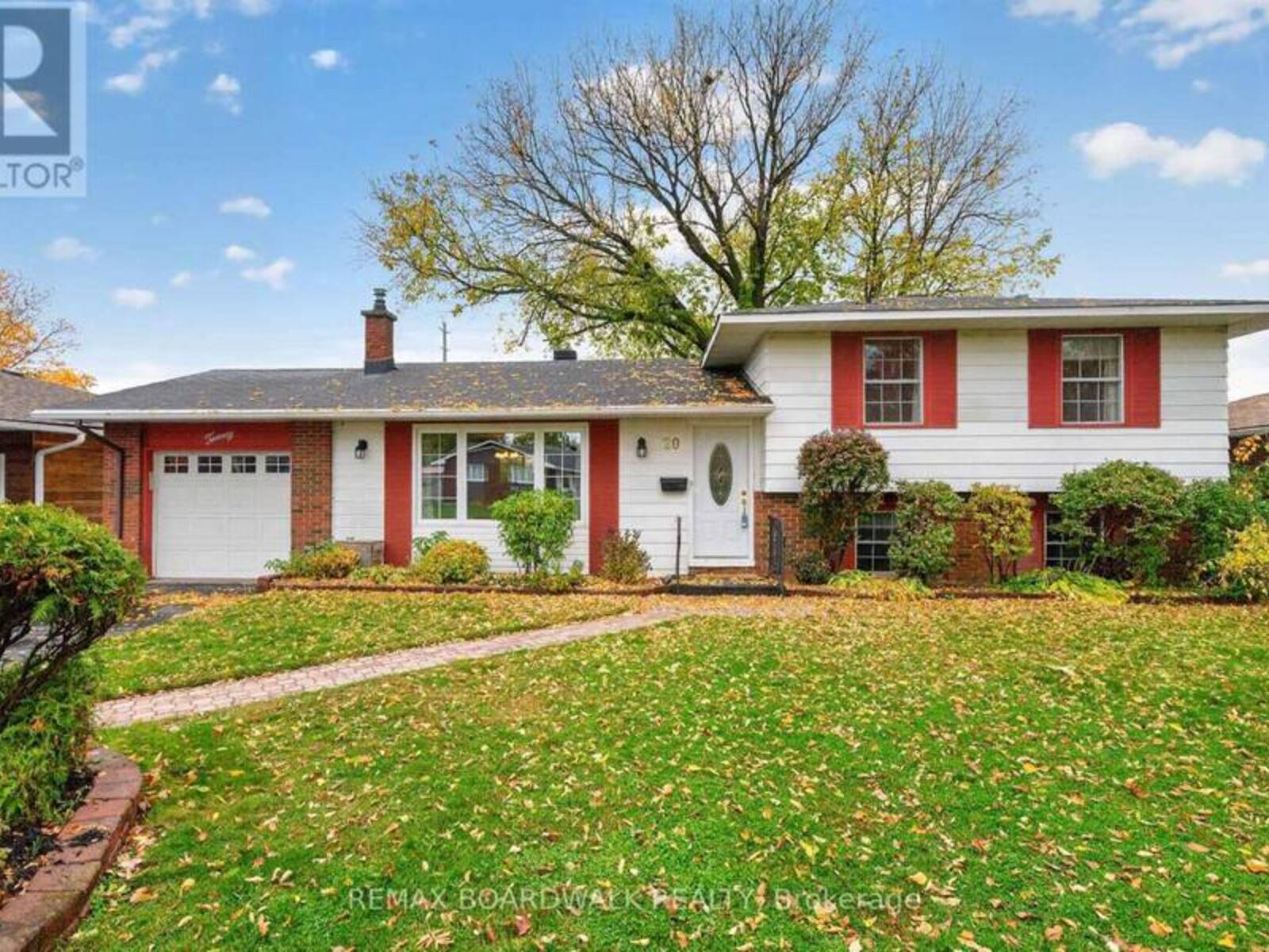 20 TRIPP CRESCENT, Ottawa, Ontario K2J 1C6