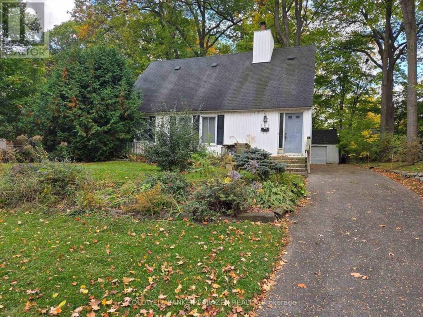 312 CUNNINGHAM AVENUE E, Ottawa, Ontario K1H 6B4