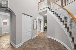 136 SHAUGHNESSY CRESCENT | Ottawa Ontario | Slide Image Nine