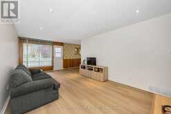 2092 ST LAURENT BOULEVARD | Ottawa Ontario | Slide Image Eight